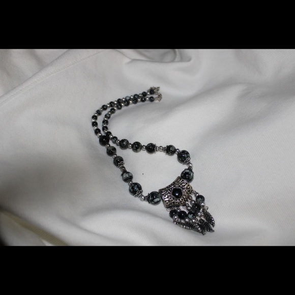 Necklace - Picture 5 of 9